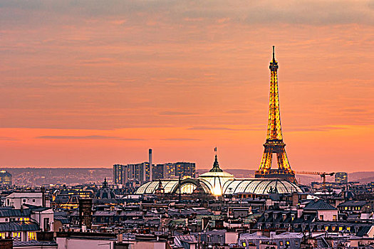 巴黎铁塔的日落