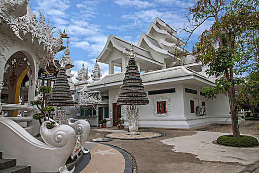 泰北清莱白庙又叫,龙昆寺,灵光寺或白龙寺,wat,rong,khun