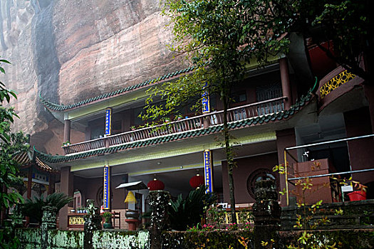 广东丹霞山锦石寺