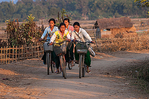 女孩,自行车,学校,夜光,乡村,靠近,钳,掸邦,金三角,缅甸,亚洲