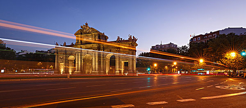 西班牙马德里凯旋门广场