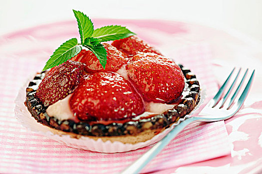 独特,草莓糕点,薄荷叶