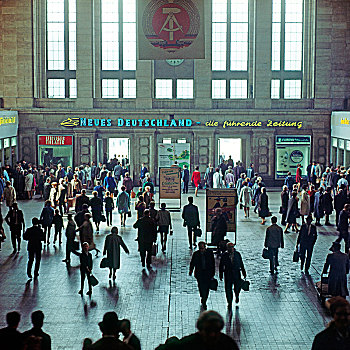 旅行,莱比锡,枢纽站,旅行者,车站,右边,左边,车票,办公室,入口,民主德国,报纸,广告