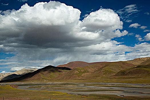 青藏高原唐古拉山