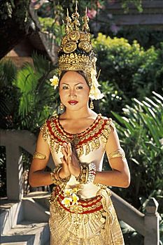 柬埔寨,收获,女人,传统舞蹈,服饰,站立,台阶