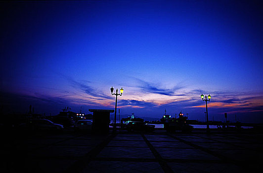 纳克索斯港夜景