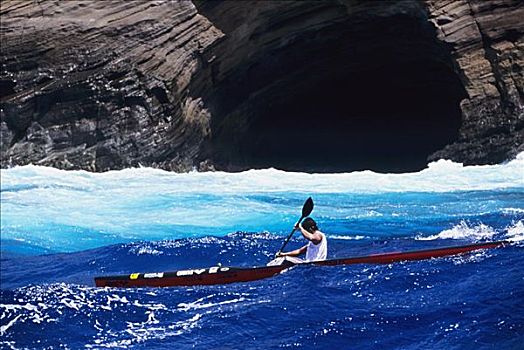 夏威夷,瓦胡岛,男人,比赛,独木舟,挨着,石头,洞穴,无肖像权