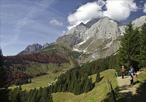 远足,山峦,徒步旅行,远足者,贝希特斯加登阿尔卑斯山,阿尔卑斯山,山,萨尔茨堡,奥地利,欧洲