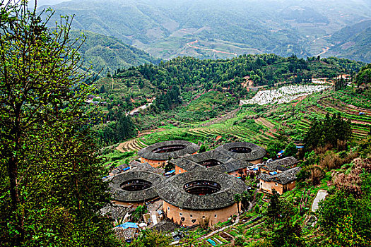 福建漳州南靖最奇特的土楼,田螺坑土楼群