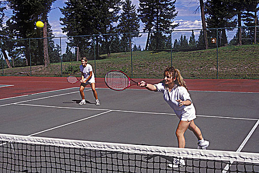 两个女人,玩,网球,英里,不列颠哥伦比亚省,加拿大