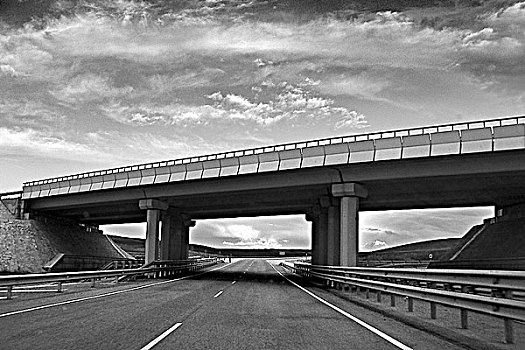 高速公路,高架桥
