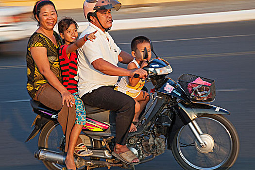 柬埔寨,金边,人,摩托车