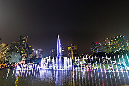 灯,表演,水,特征,湖,交响乐,城市公园,摩天大楼,中心,市中心,吉隆坡,马来西亚,亚洲