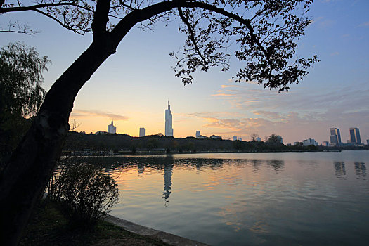 南京玄武湖傍晚风景