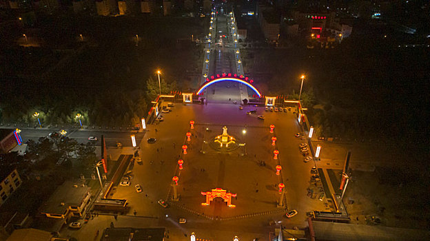 唯一共产村,红色,乌托邦,河南省漯河市临颍县南街村夜景航拍图