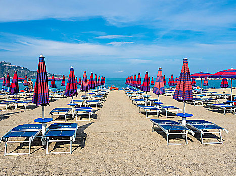闭合,伞,海滩,纳克索斯岛,陶尔米纳,西西里,意大利,欧洲
