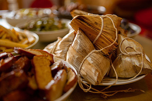 端午节祭祀祖先,一定要准备的供品,传统的美食肉粽
