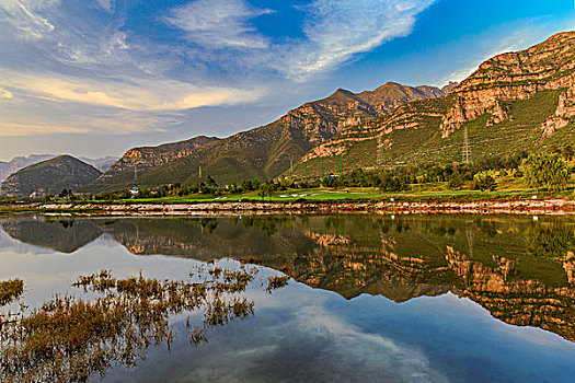 北京房山十渡风景区一渡新新小镇高尔夫俱乐部旅游休闲