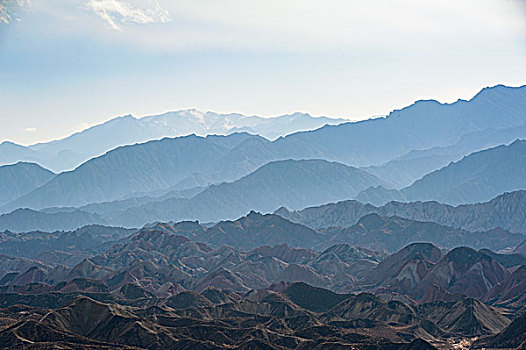 山峦起伏的张掖丹霞地貌