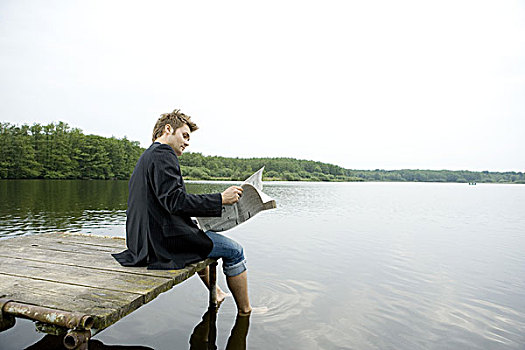 湖,男人,桥,坐,报纸,读