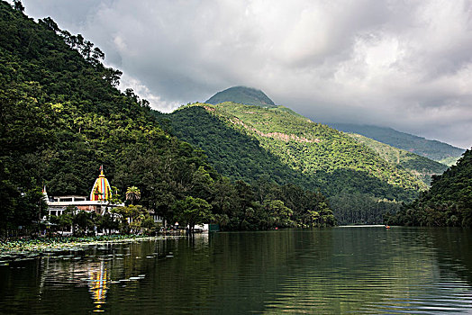 湖,印度