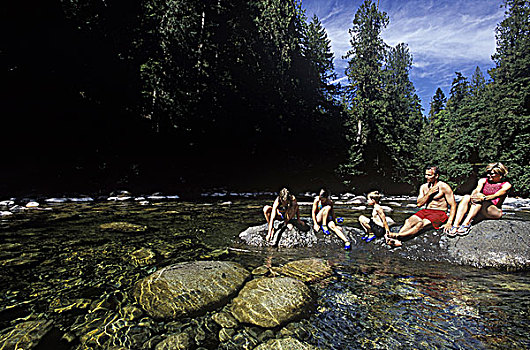 河,省立公园,家庭,游泳,阳光,岩石上,不列颠哥伦比亚省,加拿大