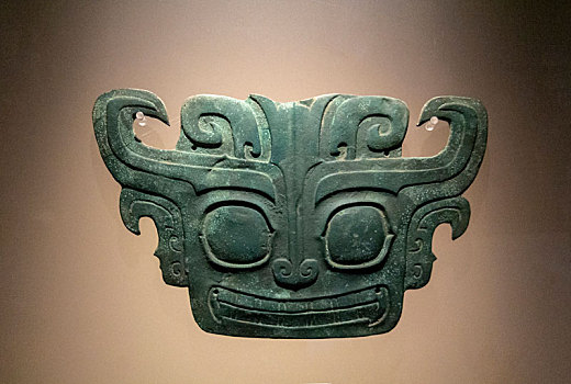 四川廣漢三星堆博物館青銅獸面（商代晚期，1986年三星堆二號祭祀坑出土）