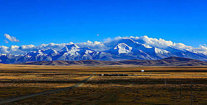 西藏纳木那尼峰
