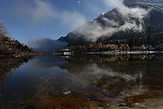 毕棚沟四姑娘山的背景