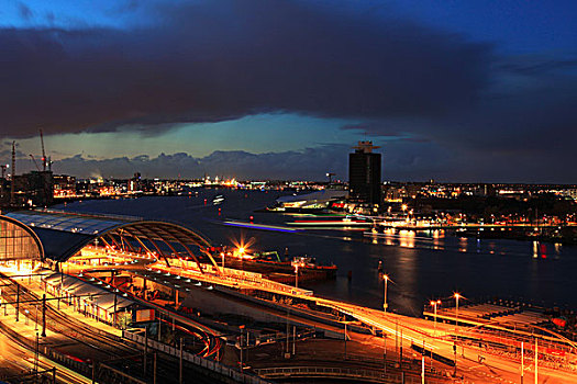 荷兰城市夜景