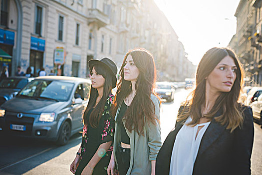 三个女人,年轻,漫步,城市
