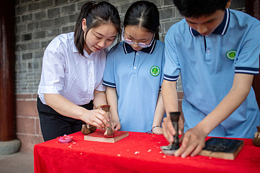 江西金溪,博物馆里学习雕版印刷技艺