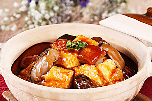 中餐菜品蘑菇豆腐