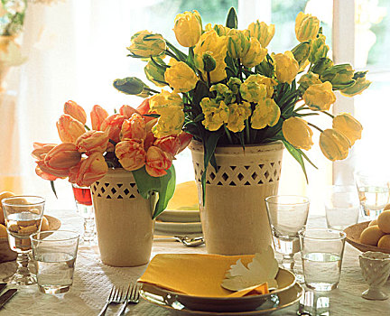 黄色,红色,花瓶,复活节餐桌