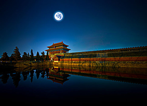 北京故宫夜景月亮