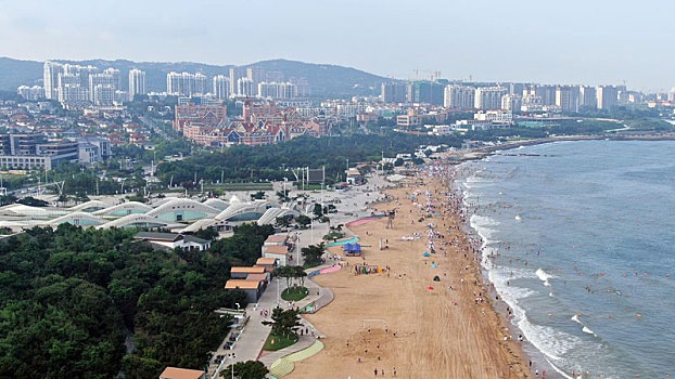 山东省日照市,海水浴场开启下饺子模式,海滨旅游迎来旺季