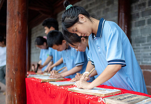 江西金溪,博物馆里学习雕版印刷技艺