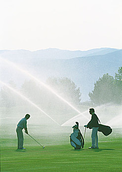 打高尔夫,洒水装置
