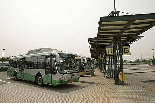 天津保税区公交车站