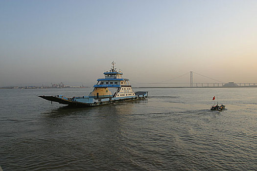 大运河扬州渡口,长江上的轮渡