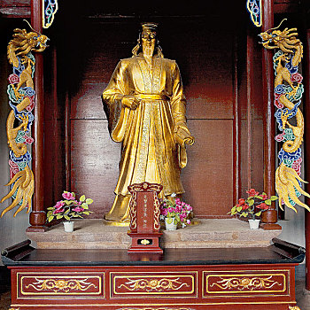 庙宇里的佛像
