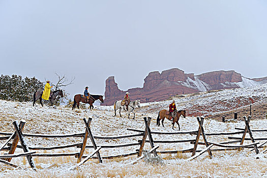 牛仔,两个,孩子,骑马,雪中,落基山脉,怀俄明,美国