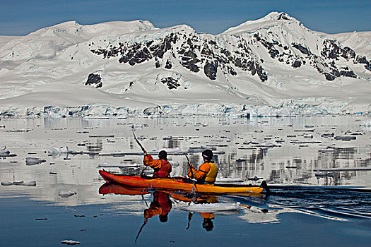旅游,海上皮划艇,靠近,岛屿,海峡,南极半岛,南极
