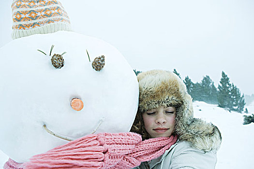 少女,搂抱,雪人