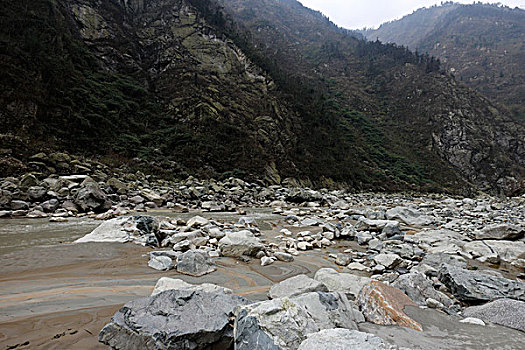 四川,映秀河滩乱石,河道,峡谷