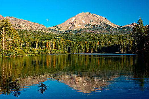 月出,上方,湖,拉森火山国家公园,加利福尼亚,美国