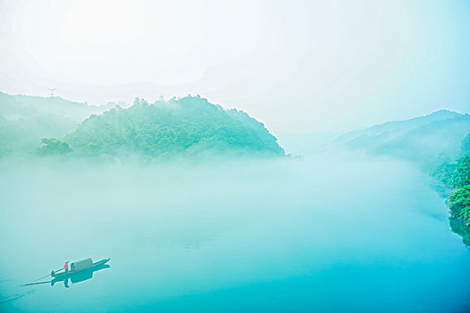 小东江,雾,水汽,气流,耶稣光,小船,撒网,捕捞