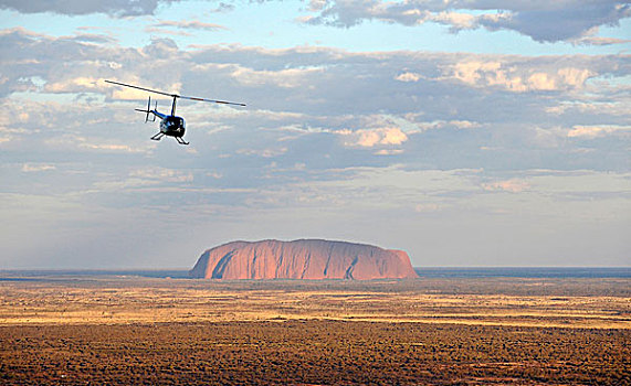 俯视,风景,直升飞机,正面,乌卢鲁巨石,石头,日落,乌卢鲁卡塔曲塔国家公园,北领地州,澳大利亚