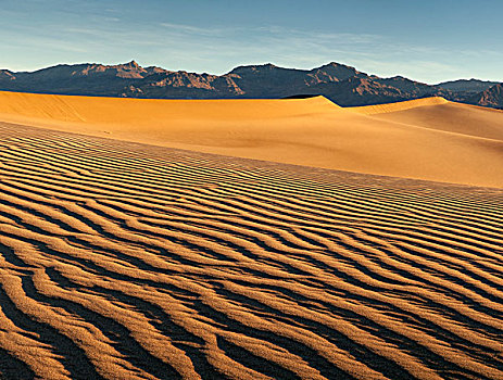 美国,加利福尼亚,死亡谷国家公园,早晨,太阳,沙丘