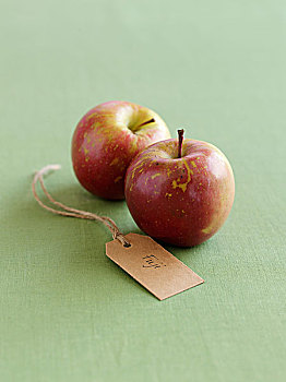 两个,富士苹果,苹果,标签